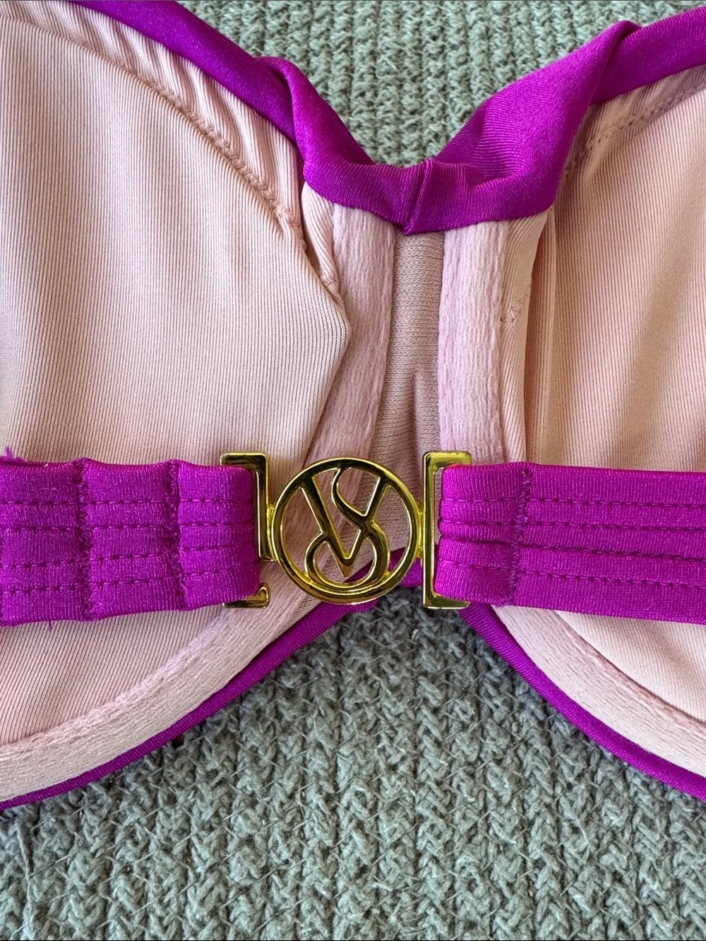 Victoria’s Secret Magenta Fuschia Pink Strapless Bandeau Bikini Top Sz 34D - Picture 5 of 9